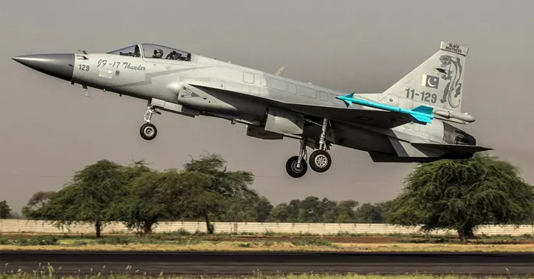 পাকিস্তানের তৈরি যুদ্ধবিমান